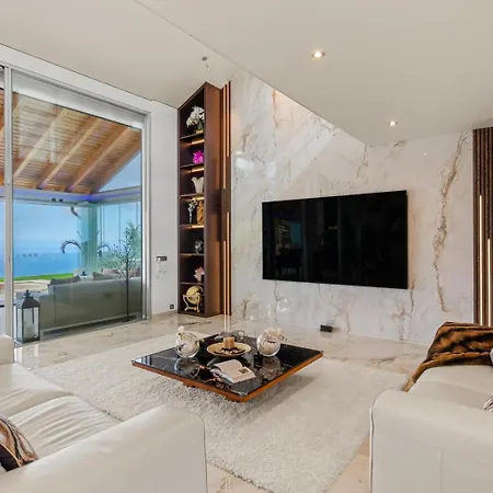 Karat Villa Ambassador * Costa Adeje (Tenerife)